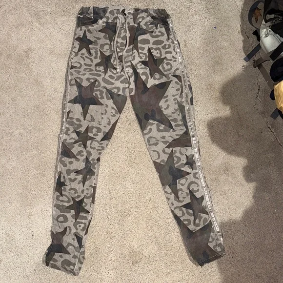 Venti6 Camo Star Pants - Picture 1 of 3